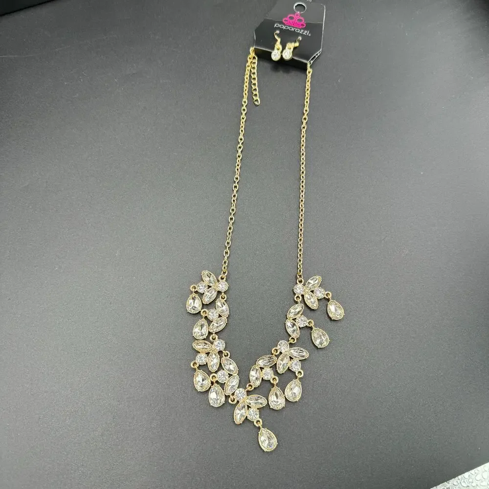 New Paparazzi Vintage Royale Gold Rhinestones Teardrop Necklace Earring Set - Picture 5 of 8